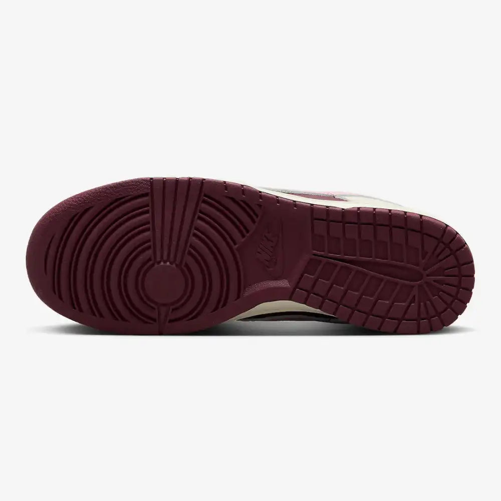 Nike Dunk Low Premium Valentine's Day