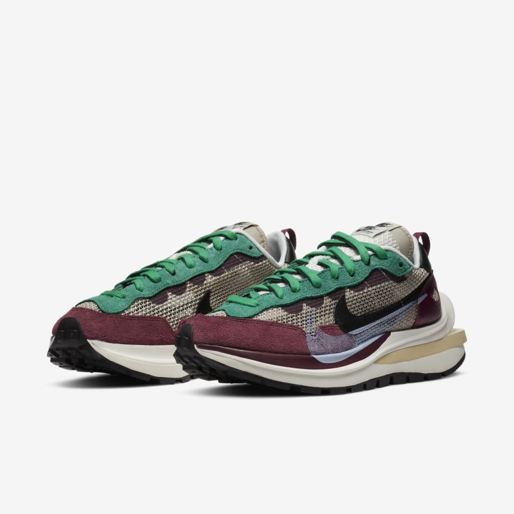 Sacai x Nike VaporWaffle String Black Red