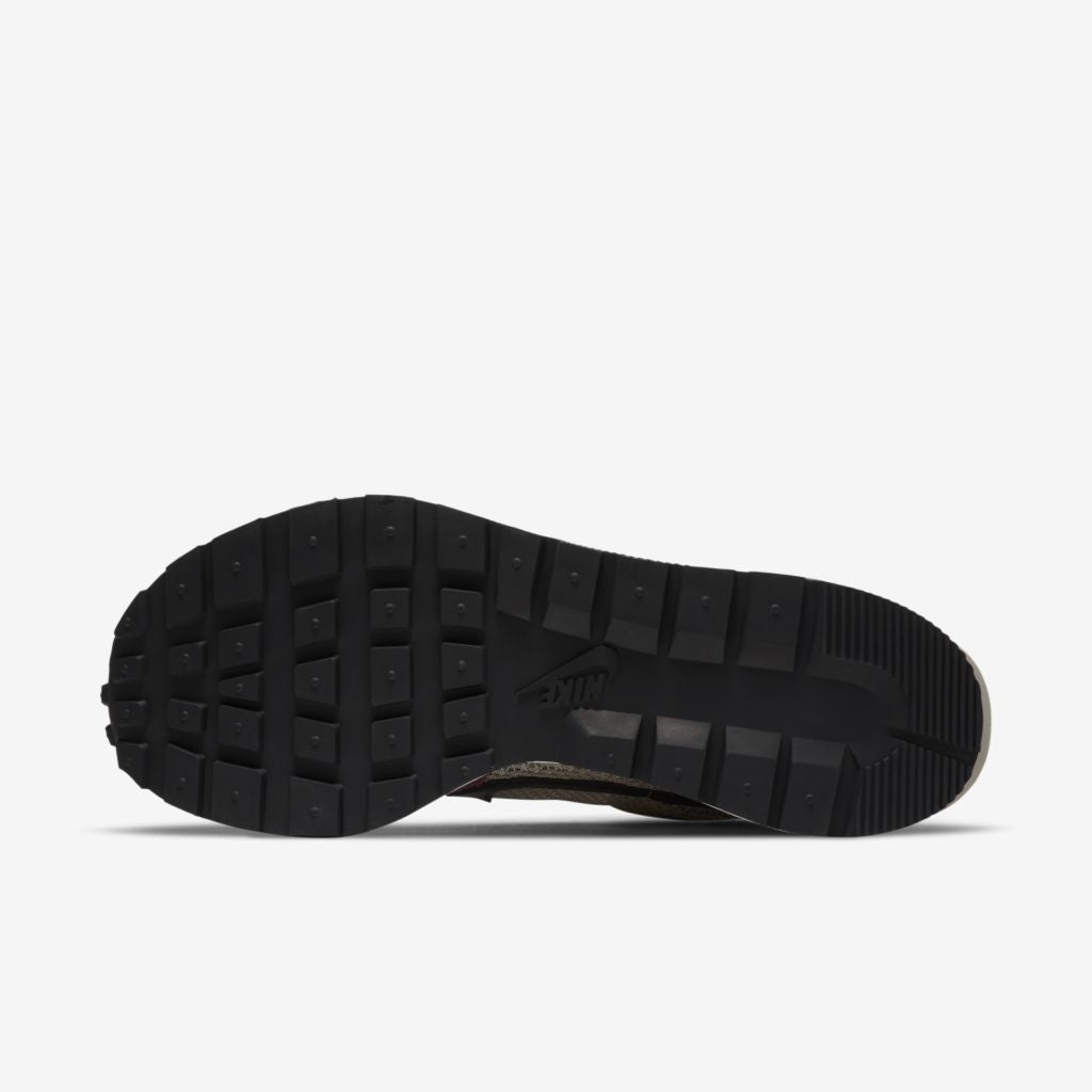 Sacai x Nike VaporWaffle String Black Red