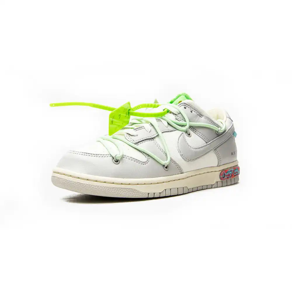 Off-White x Nike Dunk Low Lot 7 of 50