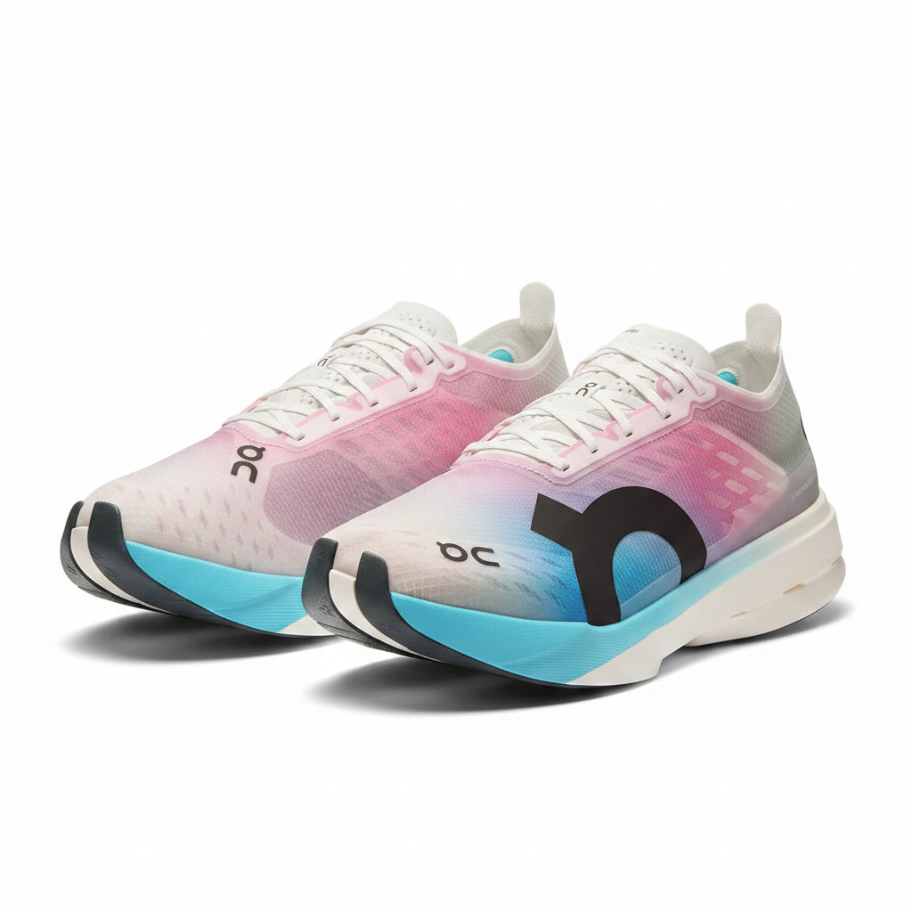 On Running Cloudboom Strike - White | Horizon