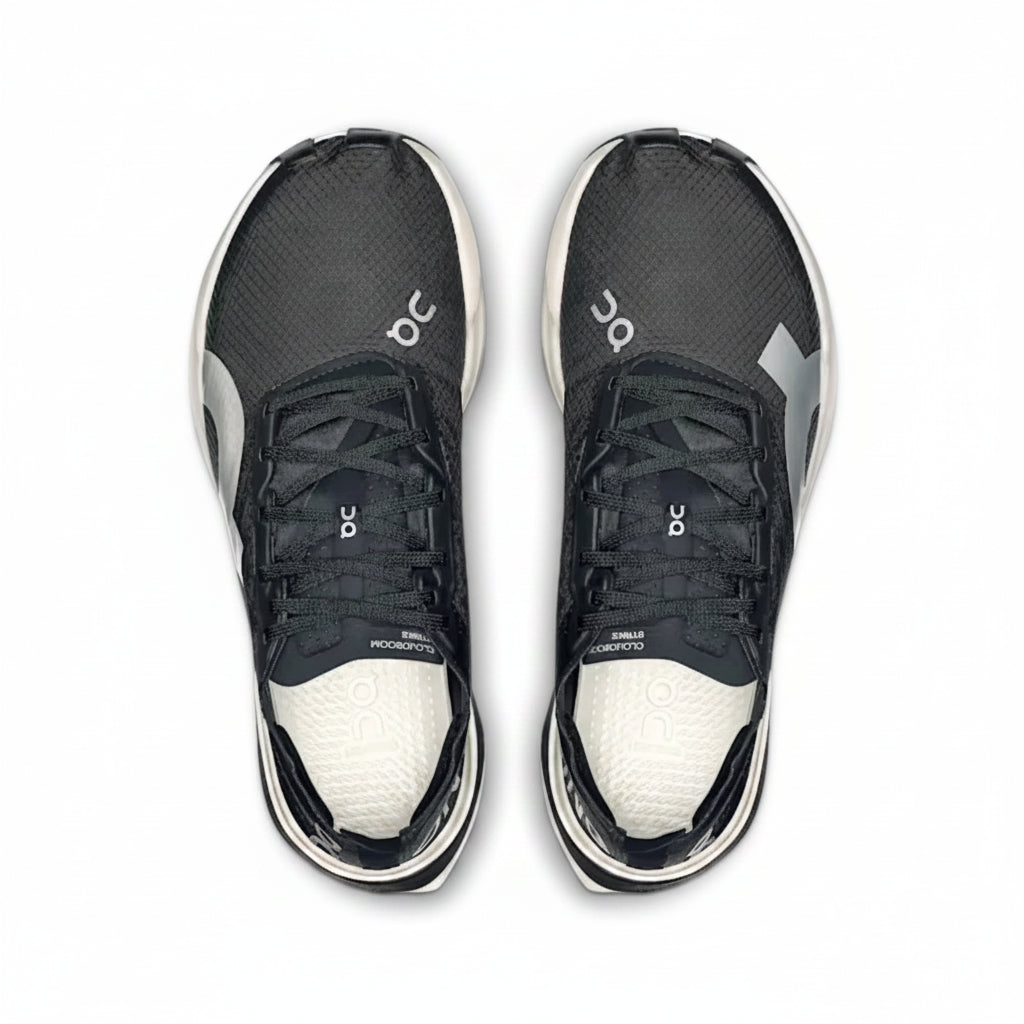 On Running Cloudboom Strike - Black | White