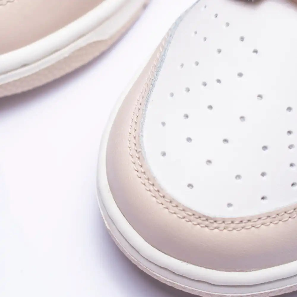 Nike Dunk Low Metallic Gold