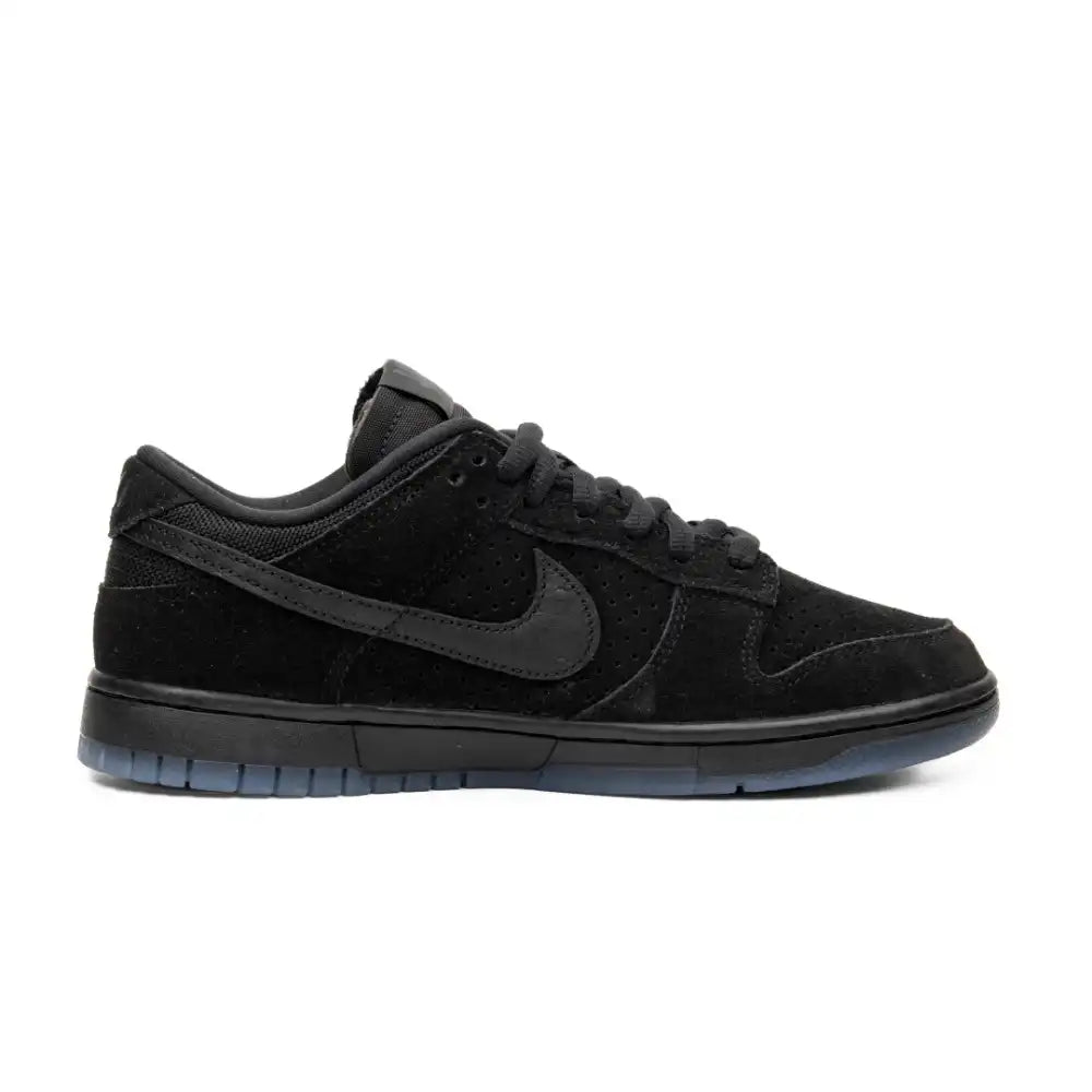 Undefeated x Nike Dunk Low 5 on It