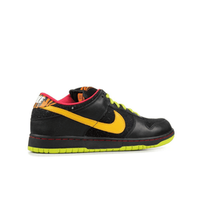Nike SB Dunk Low Space Tiger