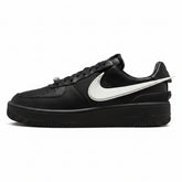 https://tuesneakers.com.br/
