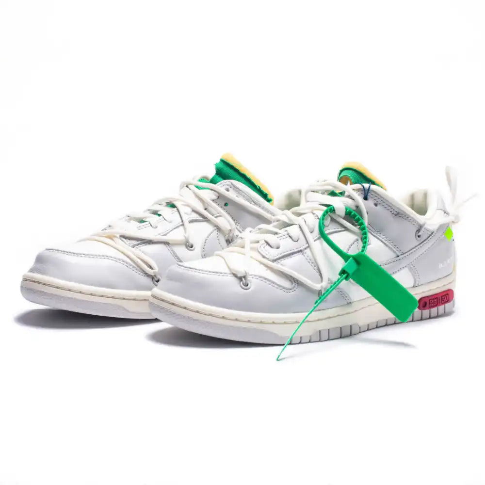 Off-White x Nike Dunk Low Lot 25 of 50