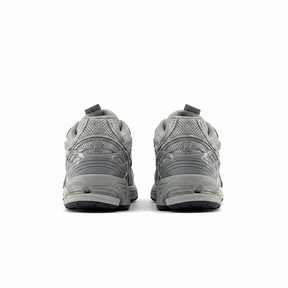 New Balance 1906R - Silver | Concrete