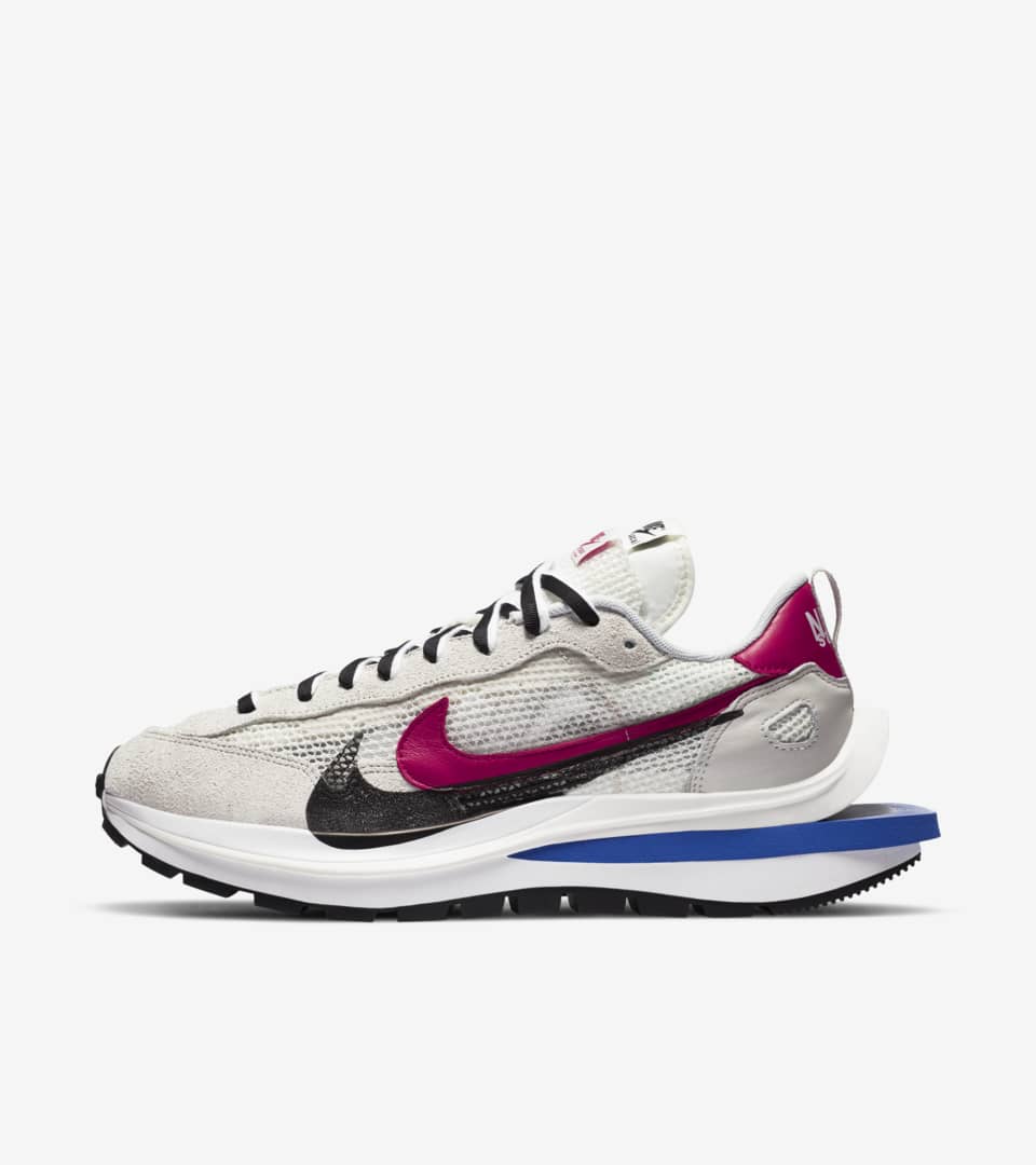 Sacai x Nike VaporWaffle Royal Fuchsia