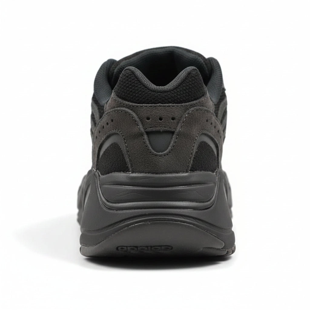 Adidas Yeezy Boost 700 - Vanta