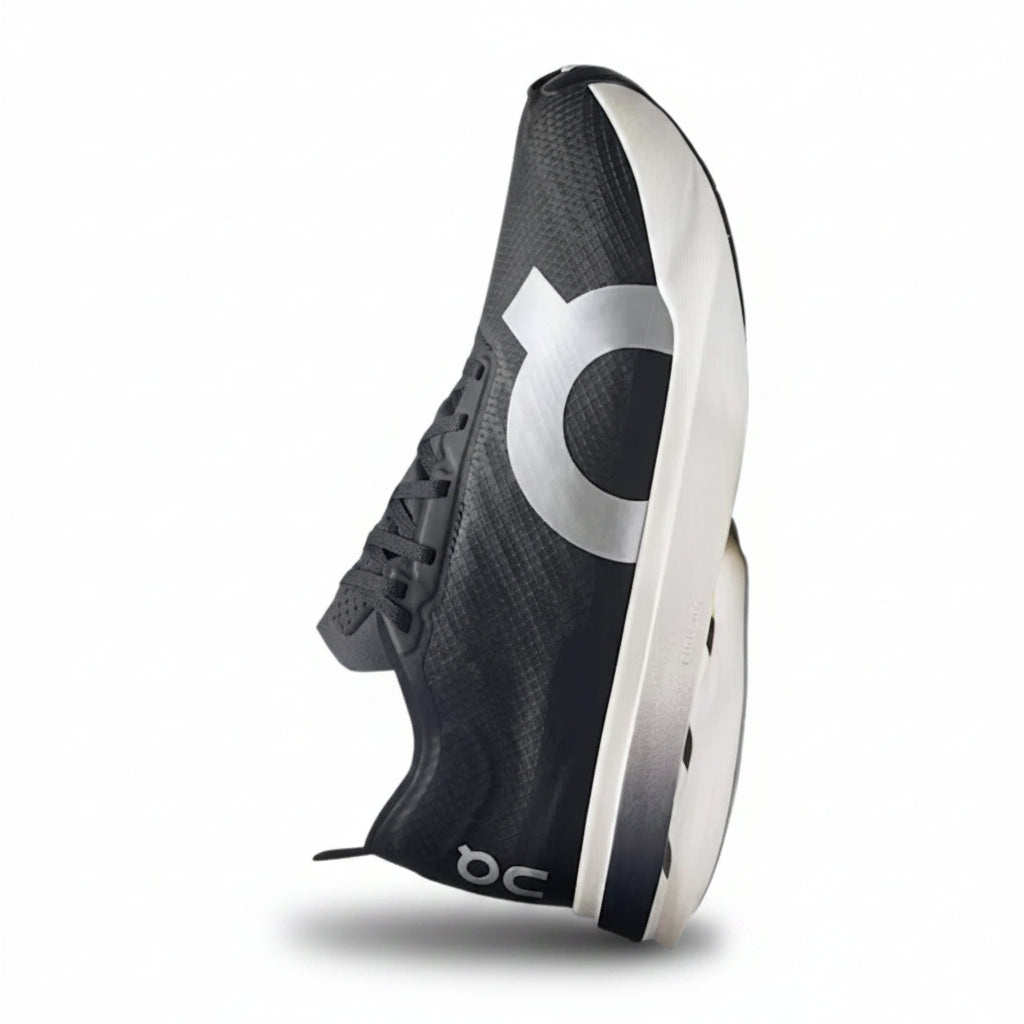 On Running Cloudboom Strike - Black | White