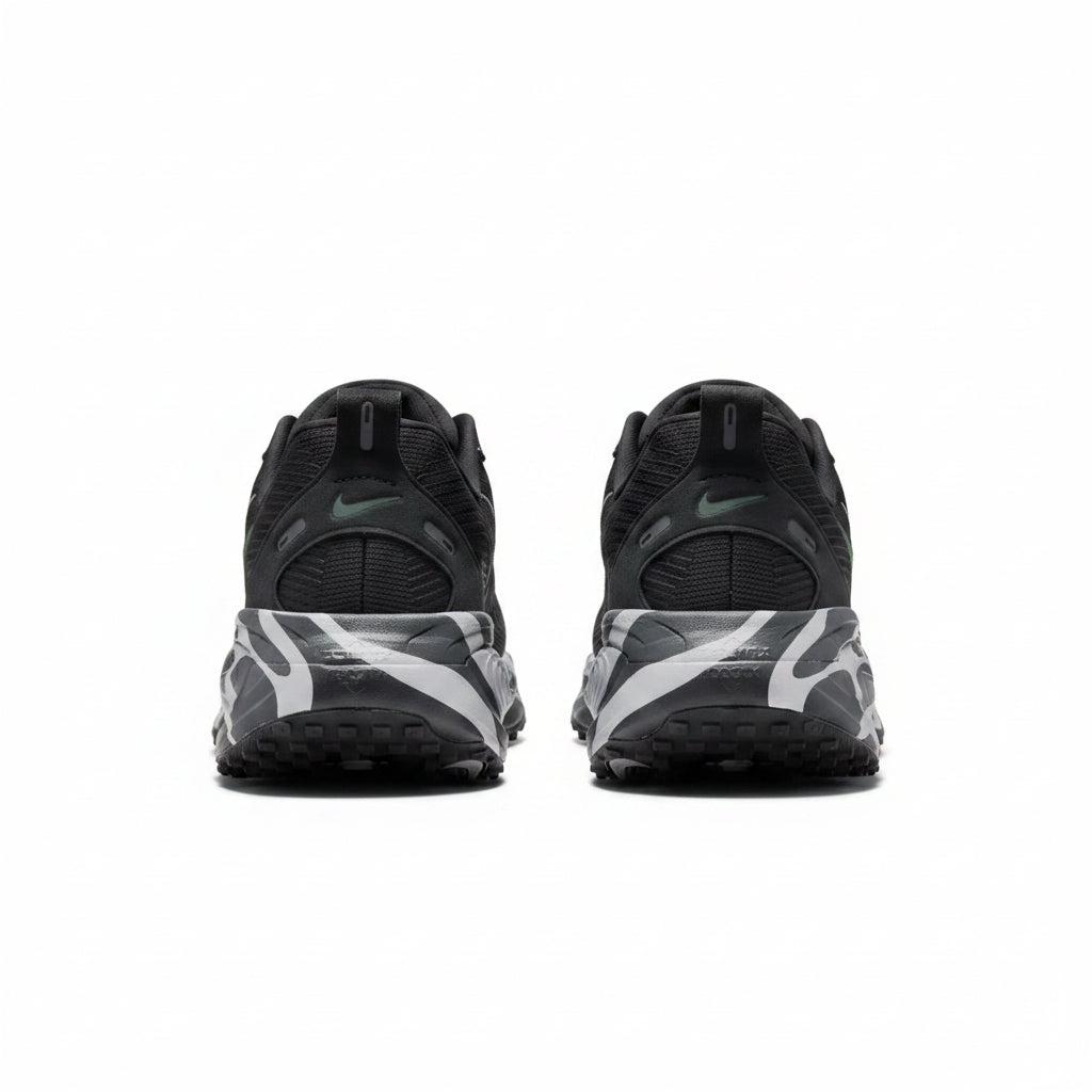 Nike Vomero 18 - Preto | Off Black