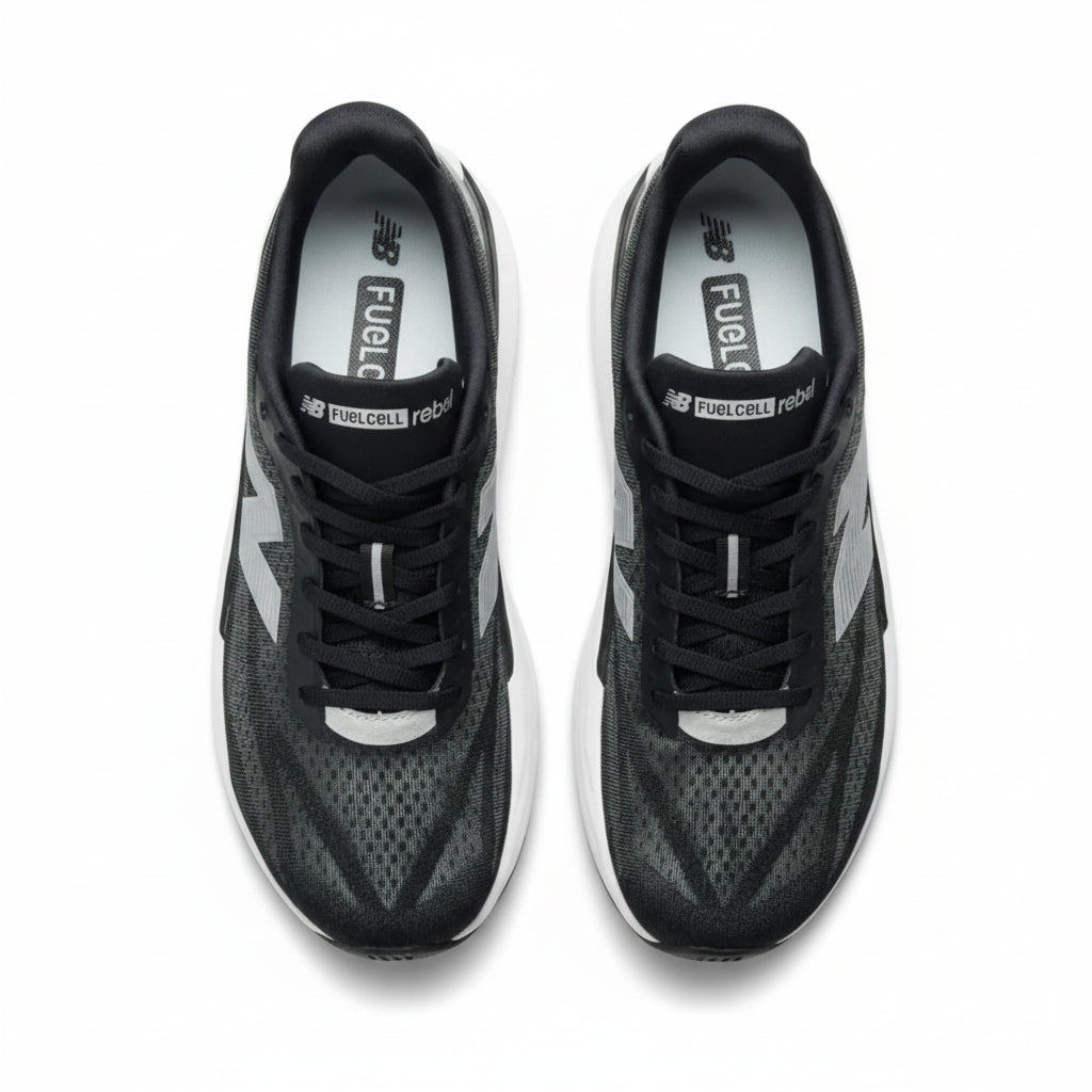 New Balance FuelCell Rebel v5 -  Preto | Branco