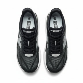 New Balance FuelCell Rebel v5 -  Preto | Branco