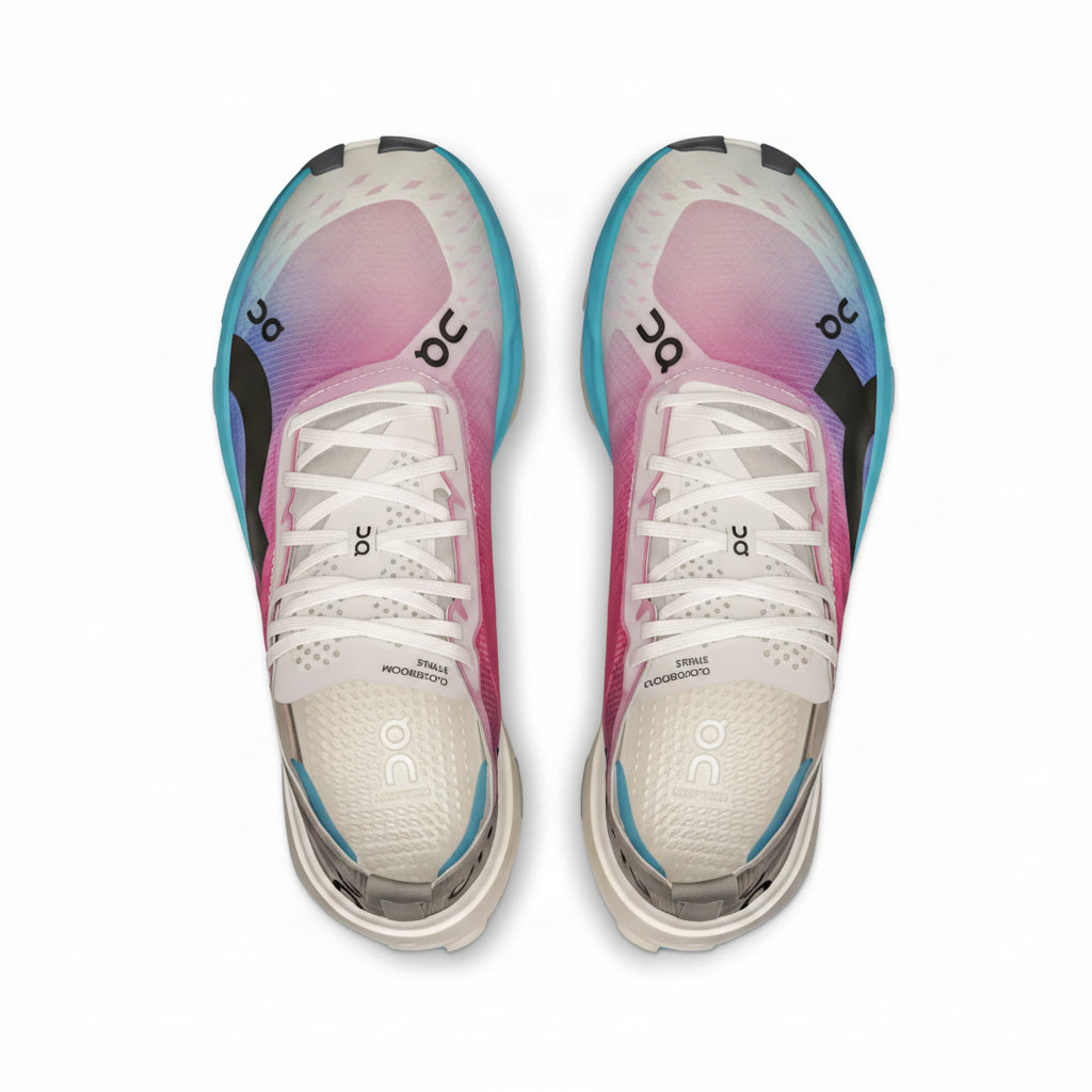 On Running Cloudboom Strike - White | Horizon
