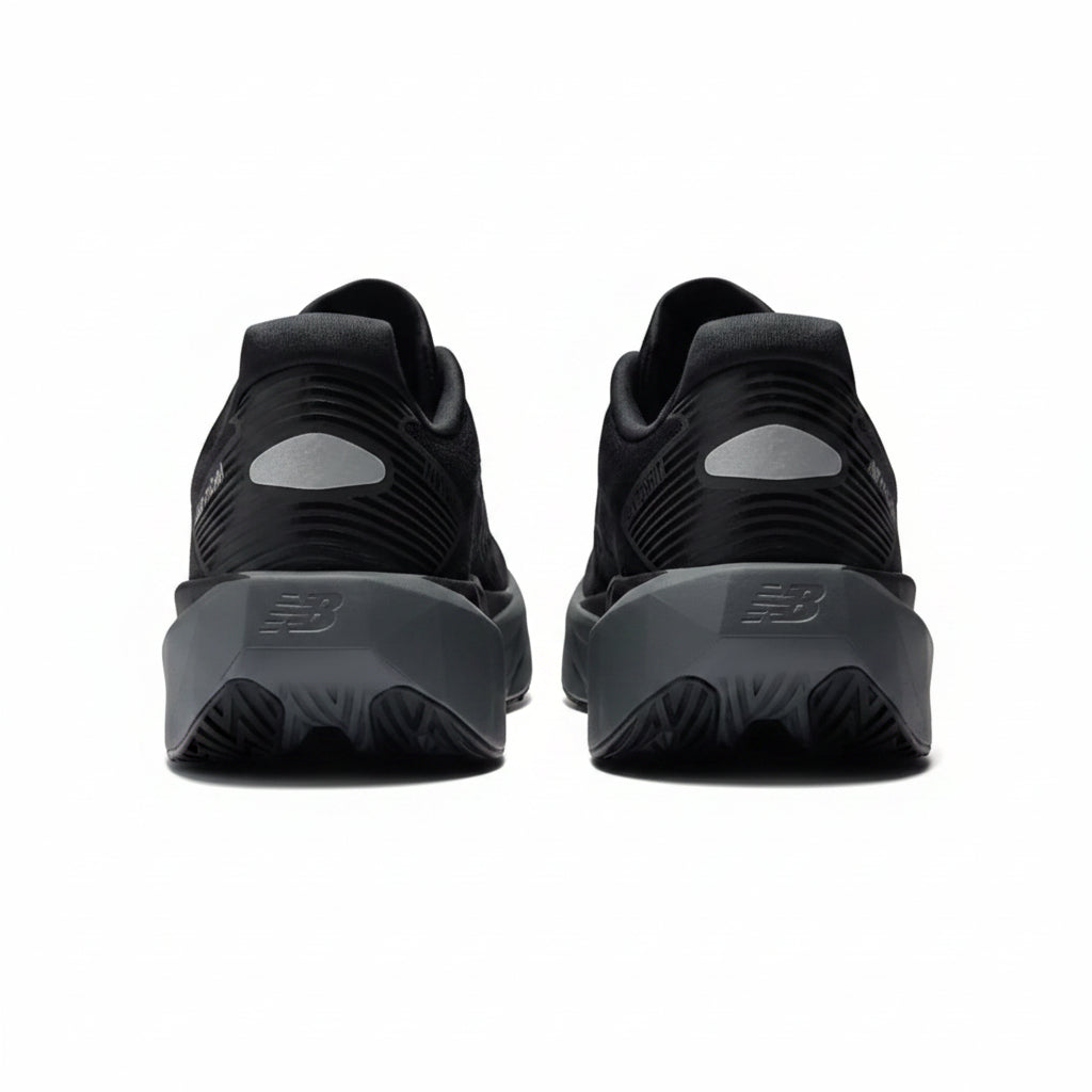 New Balance FuelCell Rebel v5 - Preto