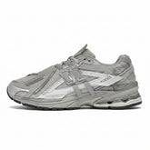 New Balance 1906R - Silver | Concrete