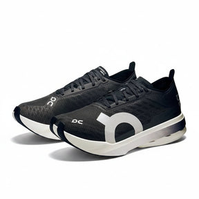 On Running Cloudboom Strike - Black | White